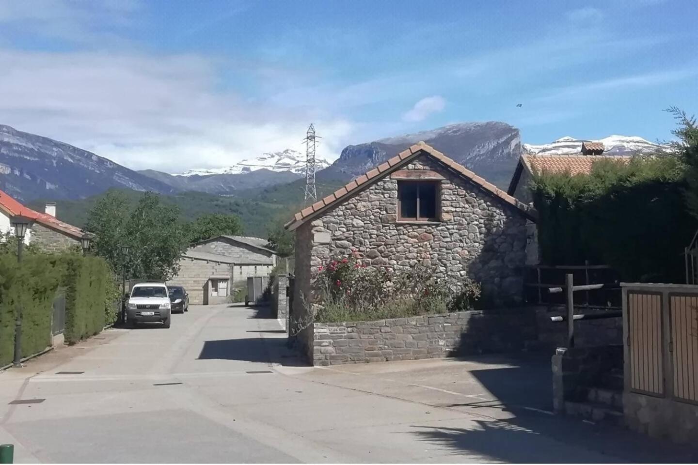 Duplex La Valle Ordesaainsa Laspuña Exteriör bild