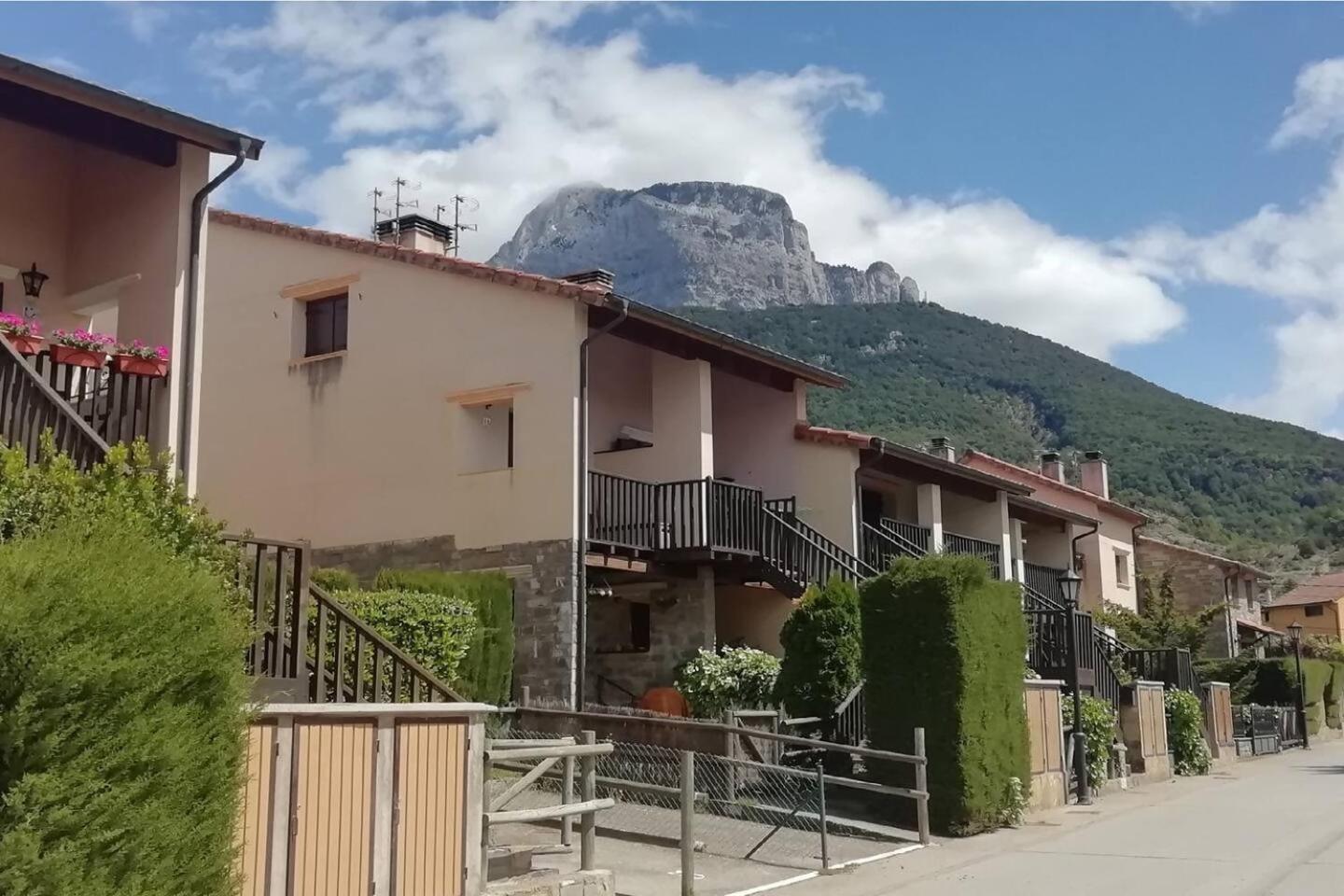 Duplex La Valle Ordesaainsa Laspuña Exteriör bild
